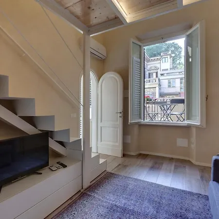Central Berchet With Terrace And Private Entrance Florence