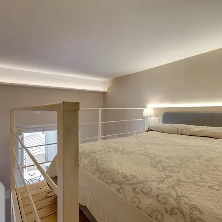 Apartment Central Berchet With Terrace And Private Entrance
