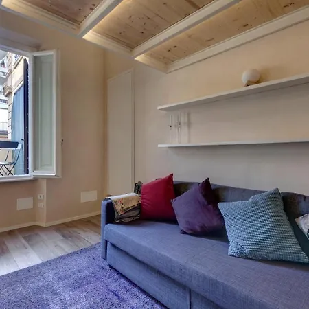 Central Berchet With Terrace And Private Entrance
